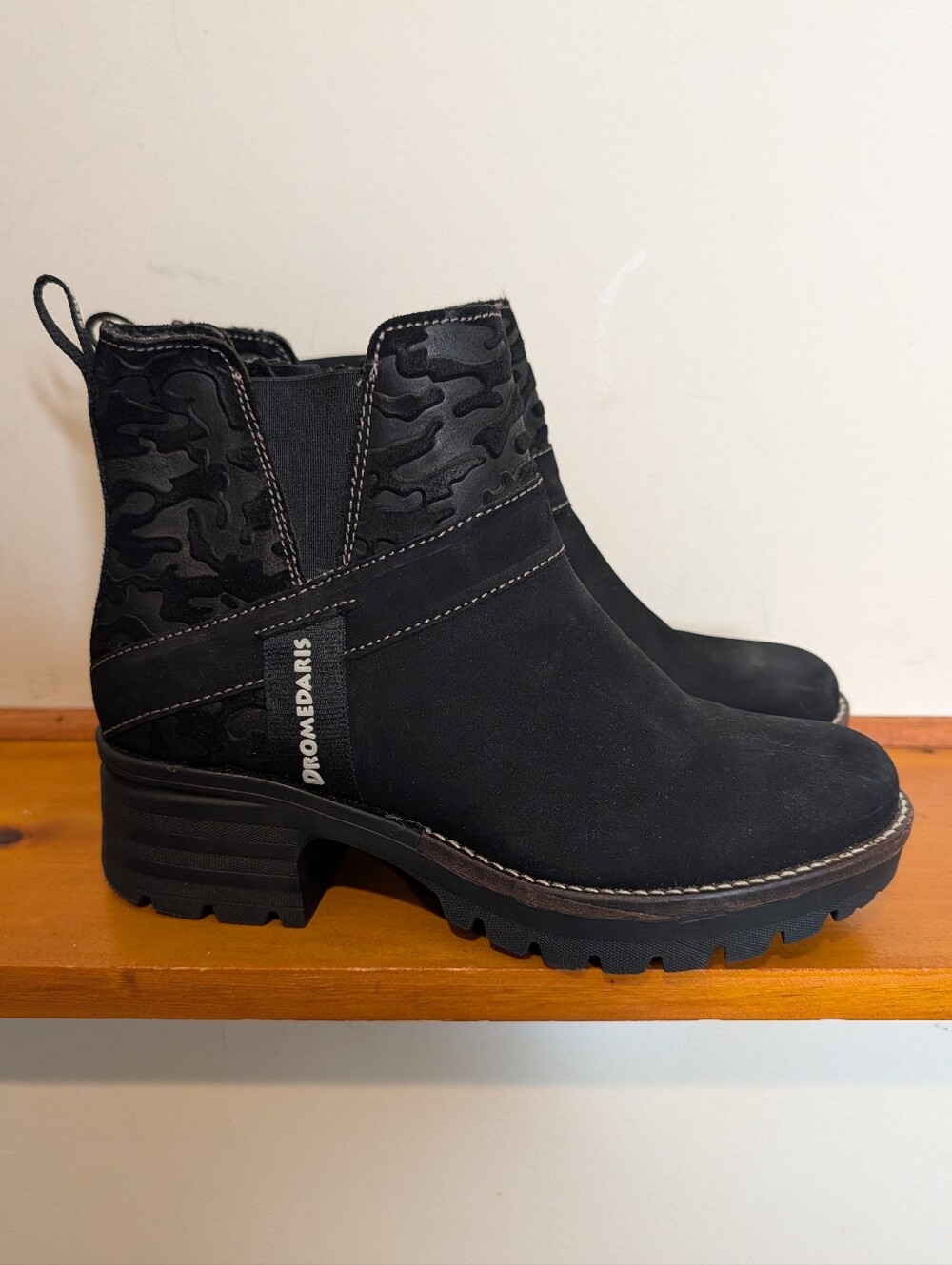 Dromedaris Katniss Black Nubuck Leather Camo Ankle Boots Lug Sole 40